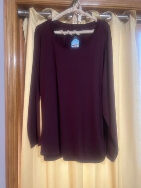 Cg Long Sleeve Scoop Neck Top - Wine